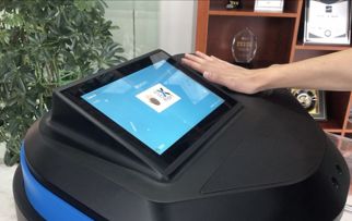 智慧出行与科技翻译 第七届上交会智能公交、驱霾路灯与翻译神器亮点前瞻